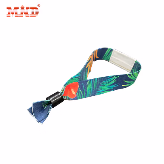 Kostenloses OEM-Muster, individuell anpassbares Logo-Sportarmband, Stoff, Festival-Armband aus gewebtem Polyester